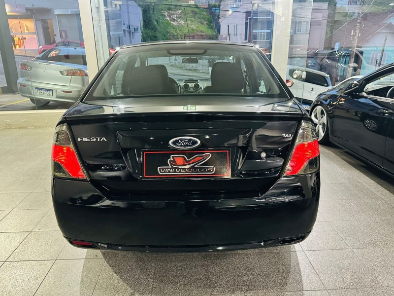 FIESTA 1.6 MPI SEDAN 8V FLEX 4P MANUAL - 2012 - CAXIAS DO SUL