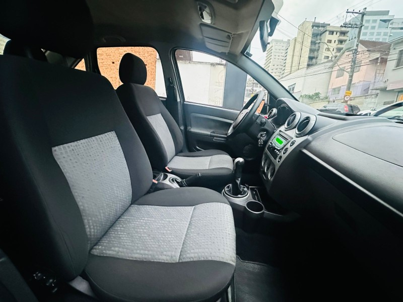 FIESTA 1.6 MPI SEDAN 8V FLEX 4P MANUAL - 2012 - CAXIAS DO SUL