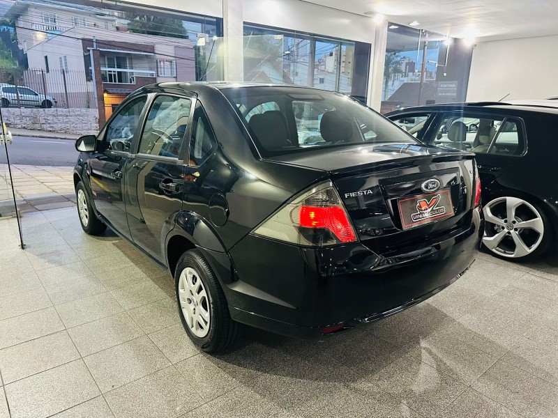 FIESTA 1.6 MPI SEDAN 8V FLEX 4P MANUAL - 2012 - CAXIAS DO SUL