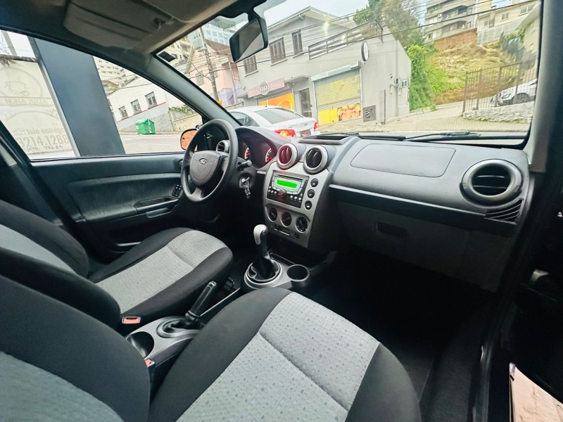 FIESTA 1.6 MPI SEDAN 8V FLEX 4P MANUAL - 2012 - CAXIAS DO SUL