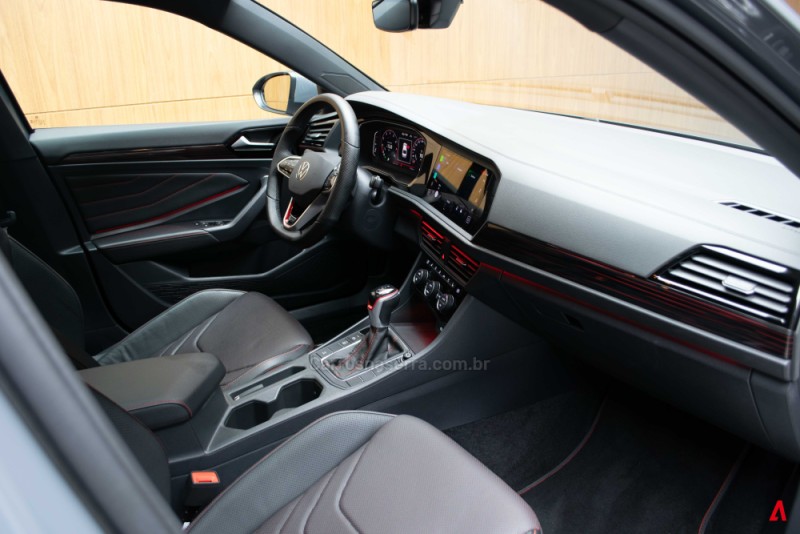 JETTA 2.0 16V TSI GLI 350 GASOLINA 4P AUTOMÁTICO - 2023 - GARIBALDI