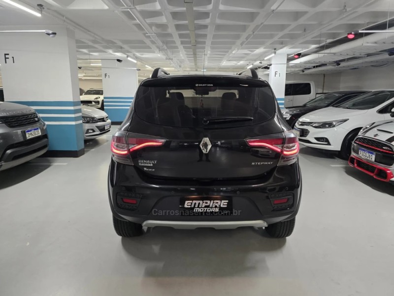 SANDERO 1.6 STEPWAY INTENSE X-TRONIC 16V FLEX 4P AUTOMÁTICO - 2020 - PORTO ALEGRE