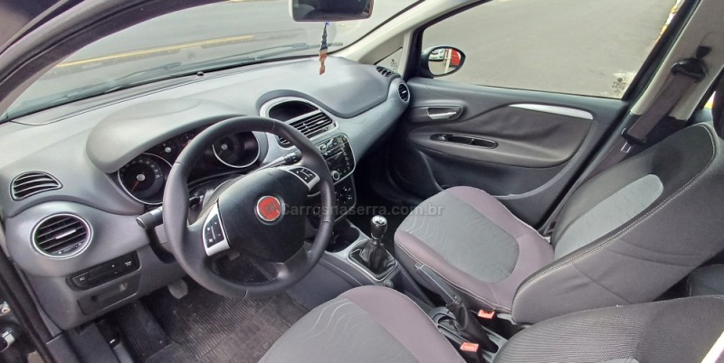 PUNTO 1.6 ESSENCE 16V FLEX 4P MANUAL - 2013 - FARROUPILHA