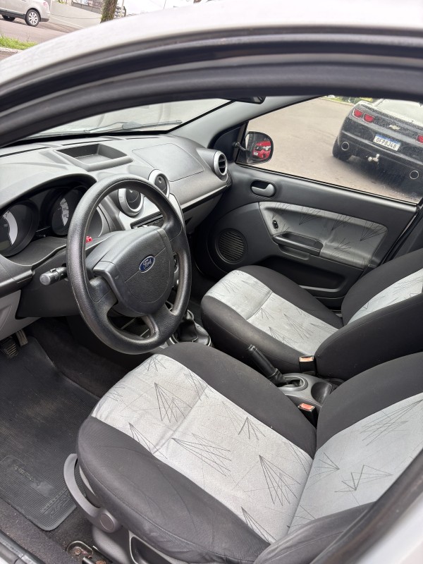 FIESTA 1.0 MPI CLASS 8V FLEX 4P MANUAL - 2009 - FARROUPILHA