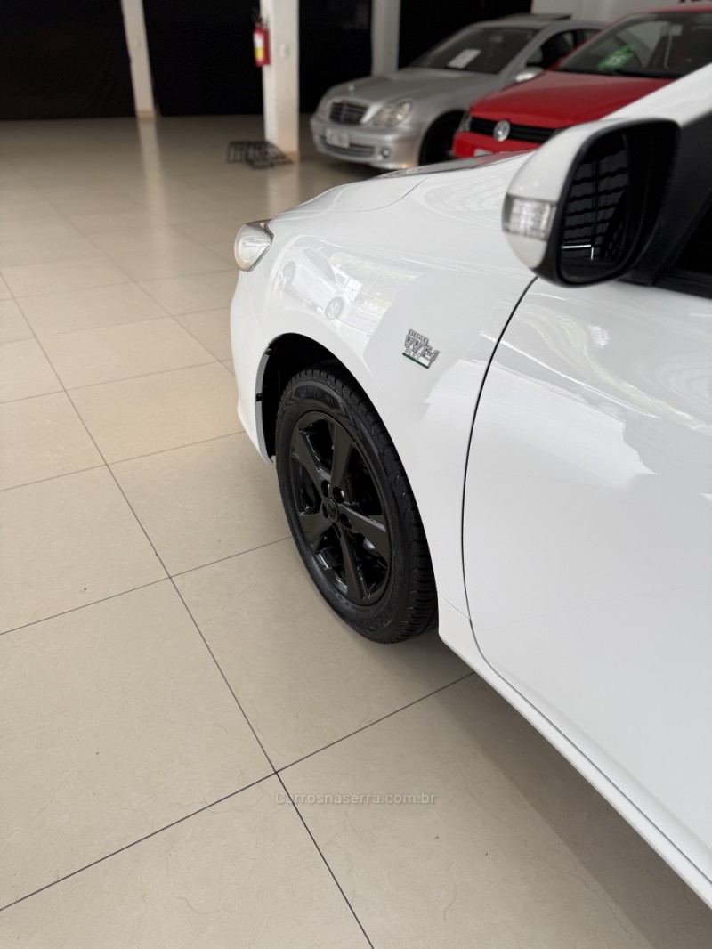 COROLLA 2.0 XEI 16V FLEX 4P AUTOMÁTICO - 2014 - FARROUPILHA