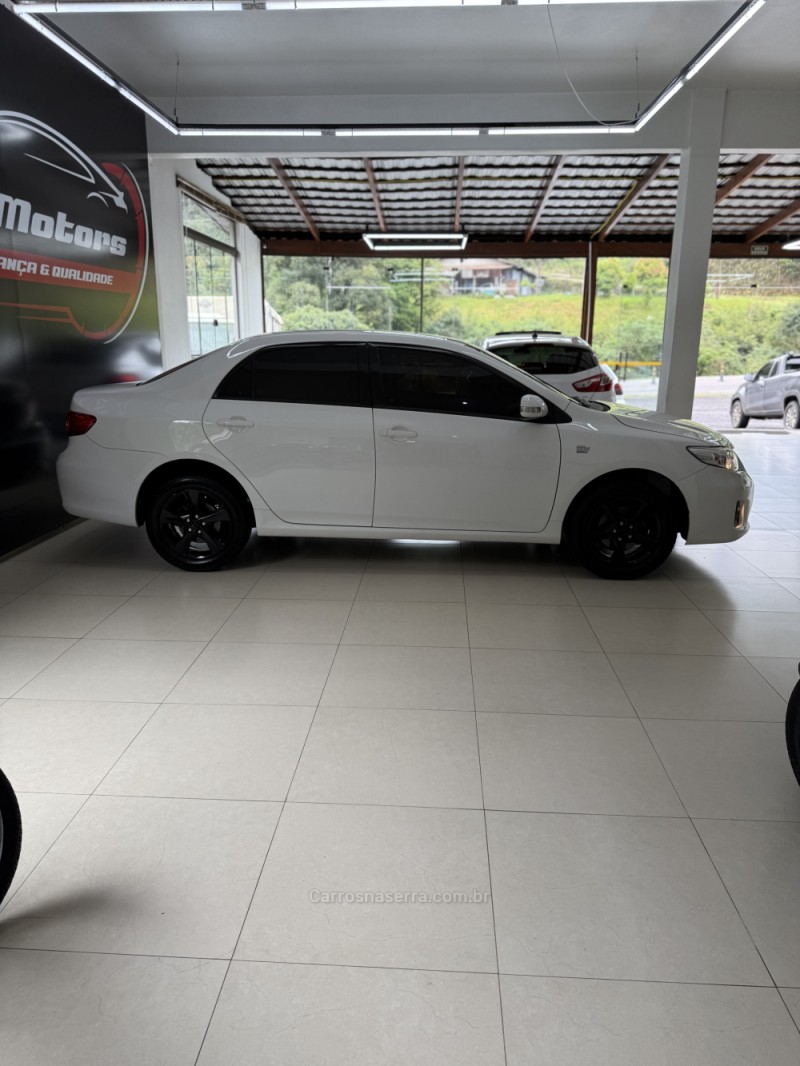 COROLLA 2.0 XEI 16V FLEX 4P AUTOMÁTICO - 2014 - FARROUPILHA