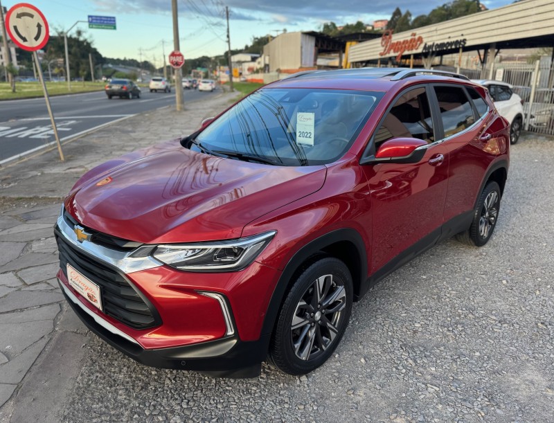 CHEVROLET - TRACKER - 2021/2022 - Vermelha - R$ 109.900,00