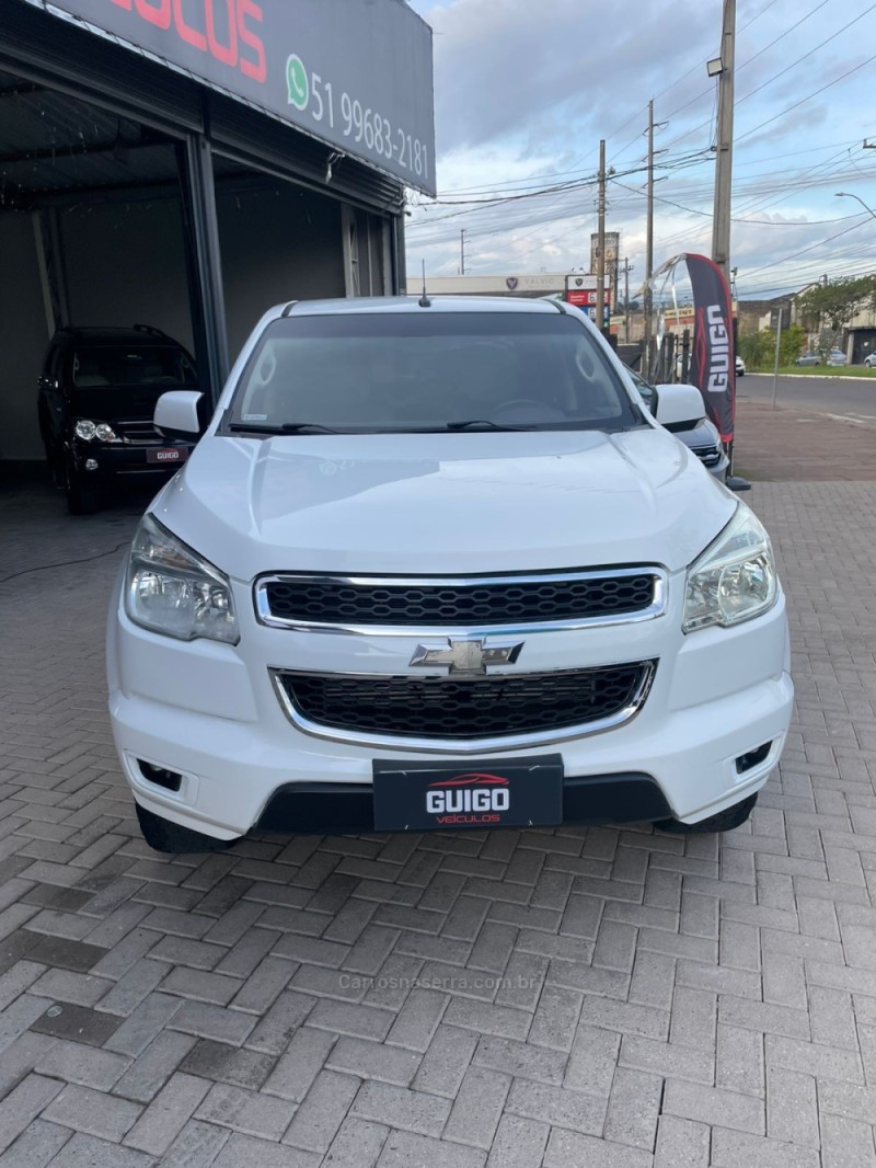 S10 2.8 LT 4X2 CD 16V TURBO DIESEL 4P MANUAL - 2015 - NOVO HAMBURGO