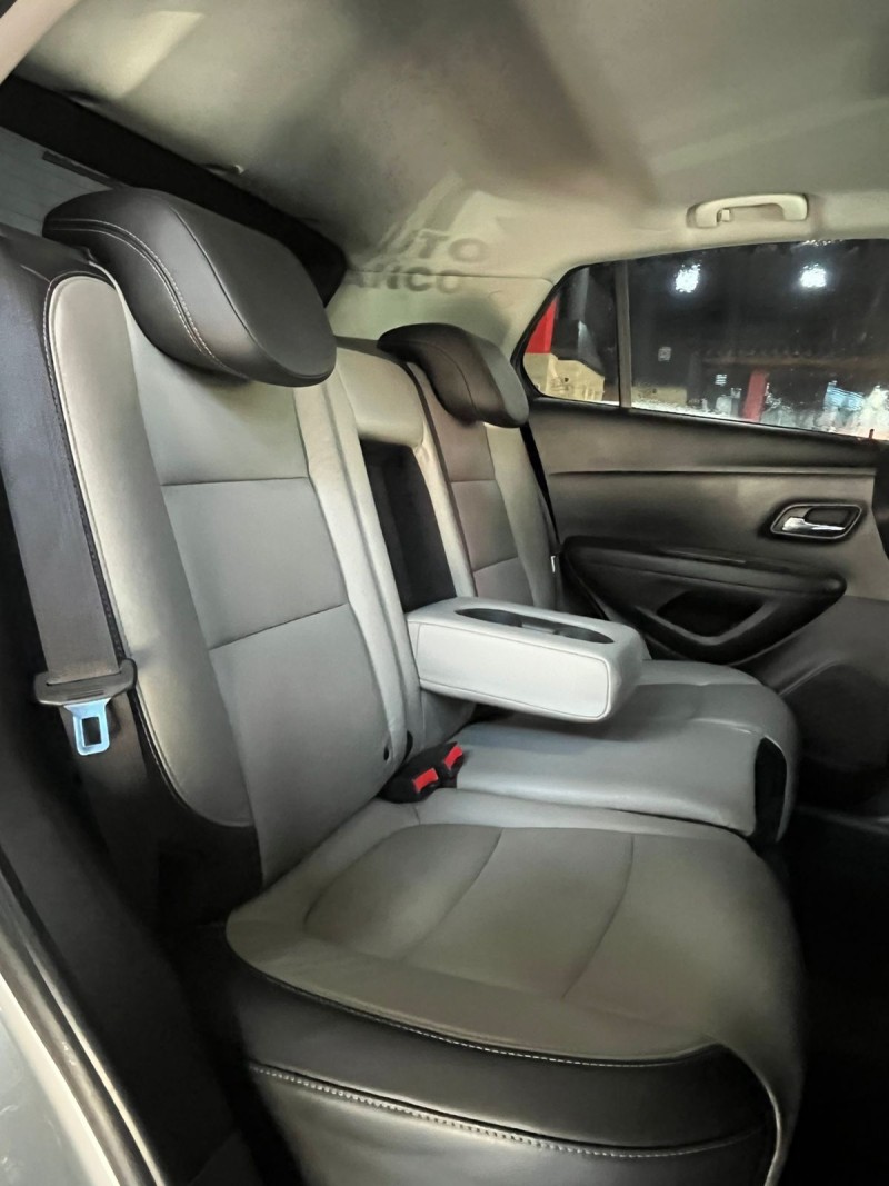TRACKER 1.8 MPFI LTZ 4X2 16V FLEX 4P AUTOMÁTICO - 2015 - SãO LEOPOLDO
