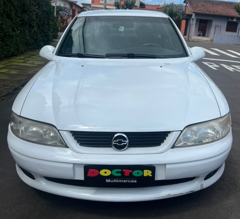 VECTRA 2.0 MPFI GLS 8V GASOLINA 4P MANUAL - 2000 - SãO LEOPOLDO