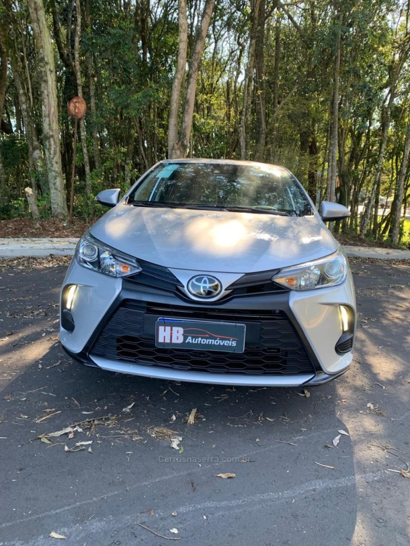 yaris 1.5 16v flex xs multidrive 2023 nova petropolis