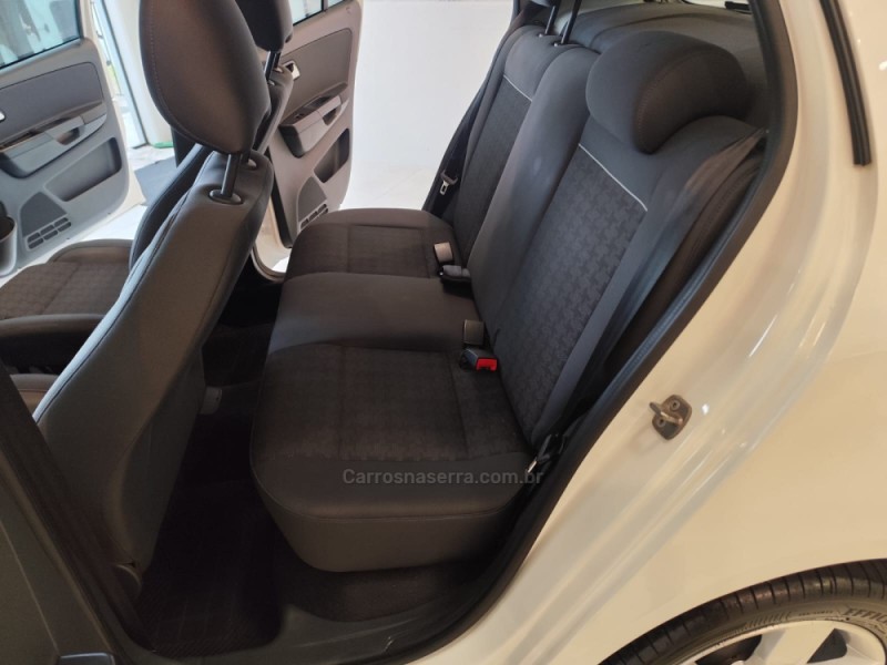 FOX 1.6 COMFORTLINE 8V FLEX 4P MANUAL - 2017 - BENTO GONçALVES