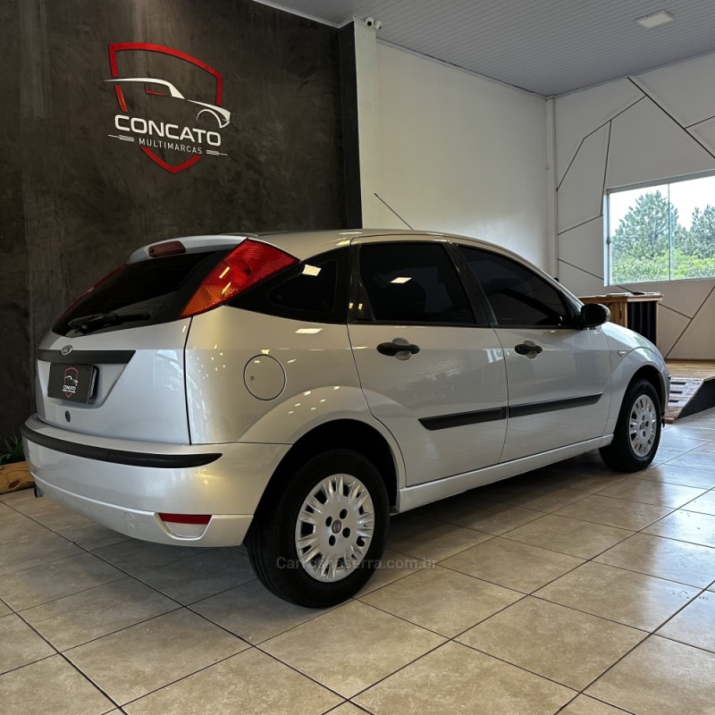 FOCUS 1.6 GL 8V GASOLINA 4P MANUAL - 2005 - FARROUPILHA