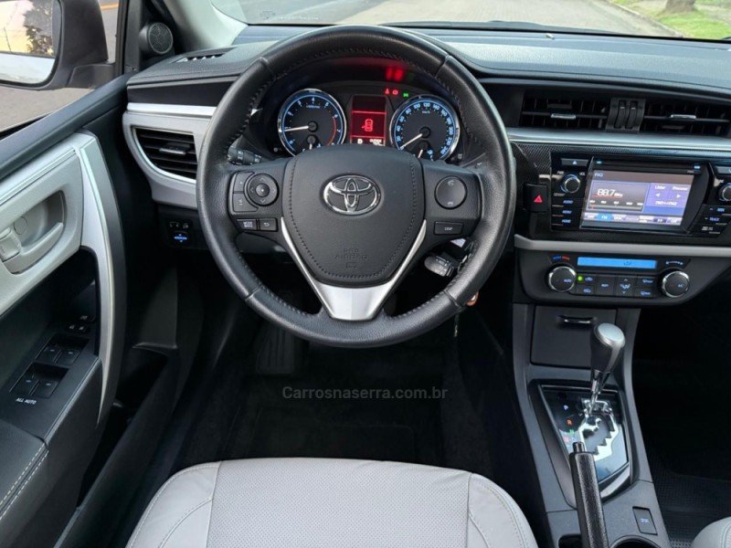 COROLLA 2.0 XEI 16V FLEX 4P AUTOMÁTICO - 2017 - IVOTI