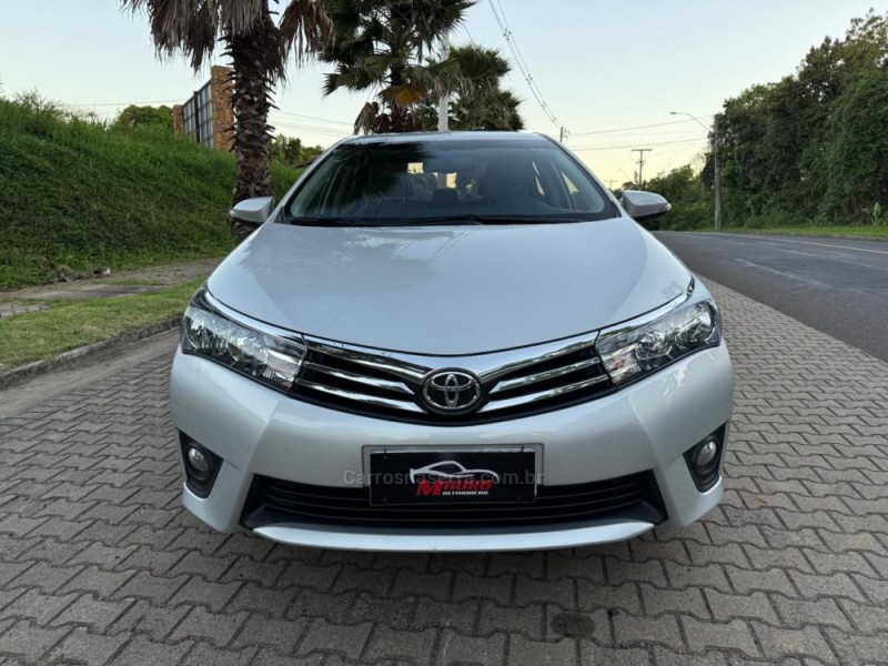 COROLLA 2.0 XEI 16V FLEX 4P AUTOMÁTICO - 2017 - IVOTI