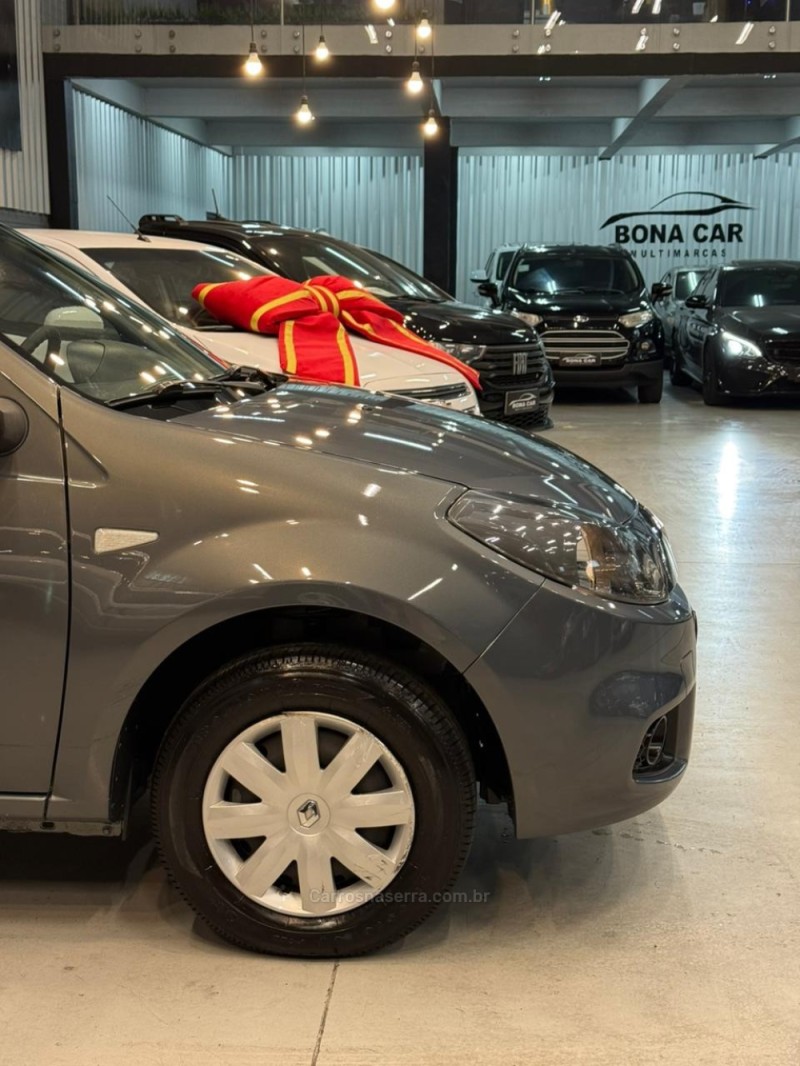 SANDERO 1.0 EXPRESSION 16V FLEX 4P MANUAL - 2014 - CAXIAS DO SUL