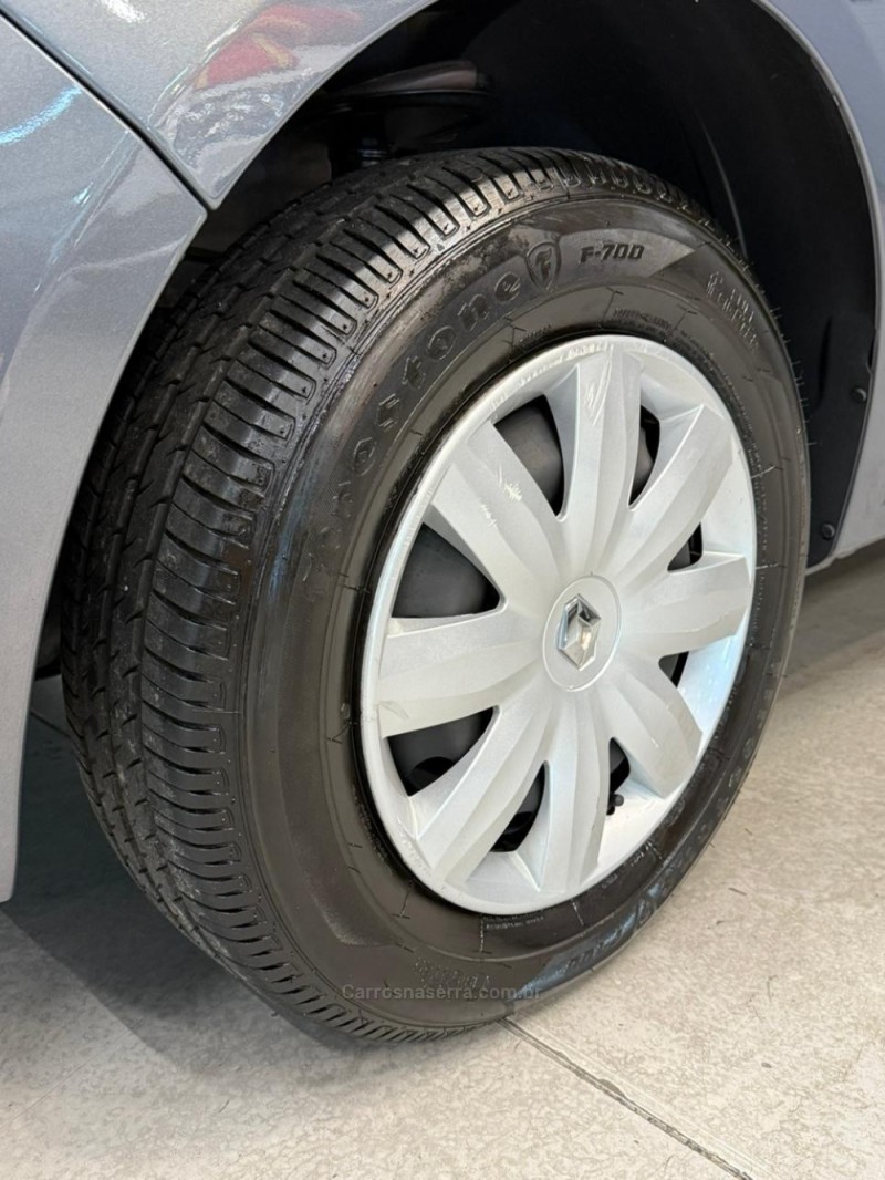 SANDERO 1.0 EXPRESSION 16V FLEX 4P MANUAL - 2014 - CAXIAS DO SUL