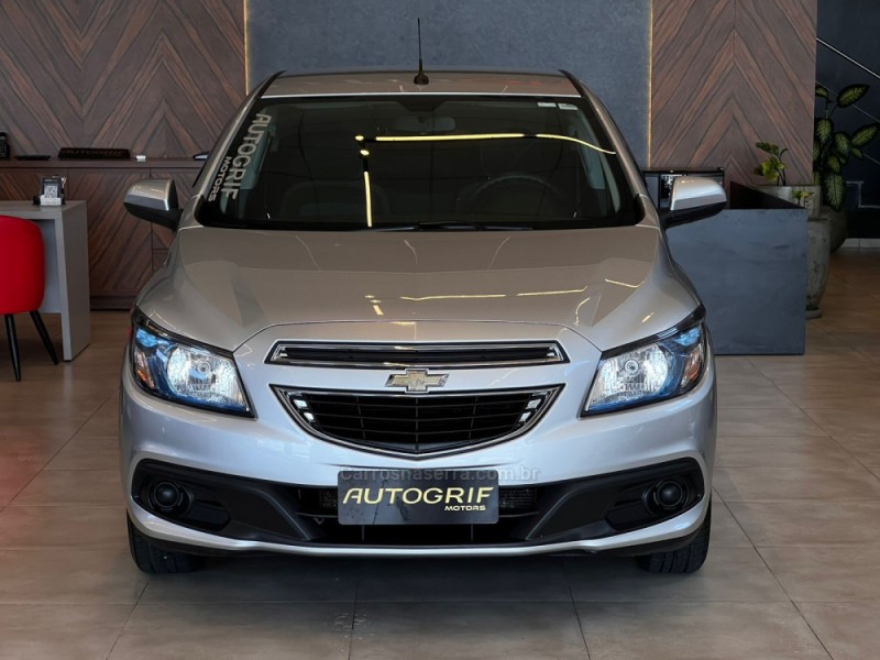 PRISMA 1.4 MPFI LT 8V FLEX 4P MANUAL - 2015 - CAMPO BOM