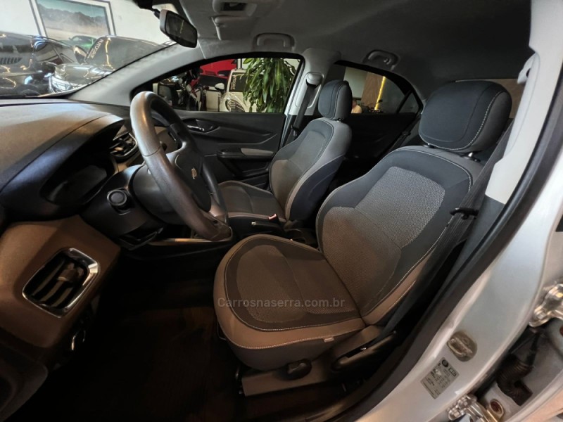 PRISMA 1.4 MPFI LT 8V FLEX 4P MANUAL - 2015 - CAMPO BOM