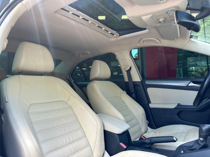 JETTA 2.0 TSI DSG HIGHLINE 200CV GASOLINA 4P AUTOMÁTICO - 2012 - ESTâNCIA VELHA