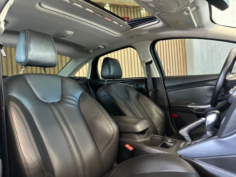 FOCUS 2.0 TITANIUM PLUS SEDAN 16V FLEX 4P AUTOMÁTICO - 2015 - ESTâNCIA VELHA