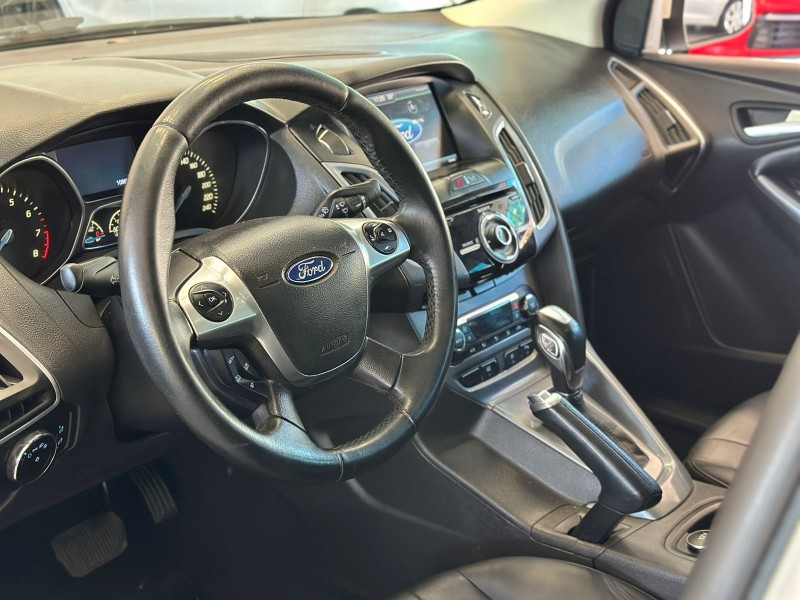 FOCUS 2.0 TITANIUM PLUS SEDAN 16V FLEX 4P AUTOMÁTICO - 2015 - ESTâNCIA VELHA