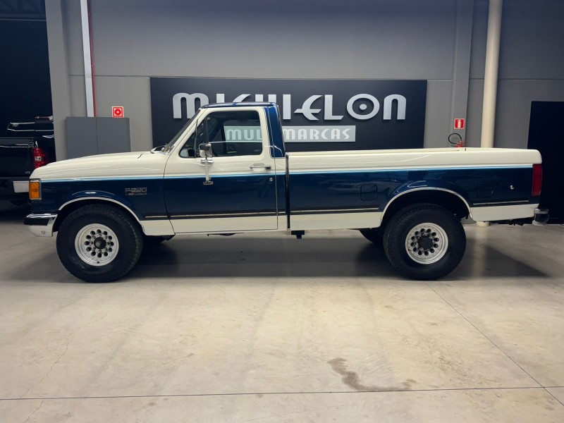F-250 7.5 XLT LARIAT 4X2 V8 GASOLINA CS 2P AUTOMÁTICA - 1988 - CAXIAS DO SUL