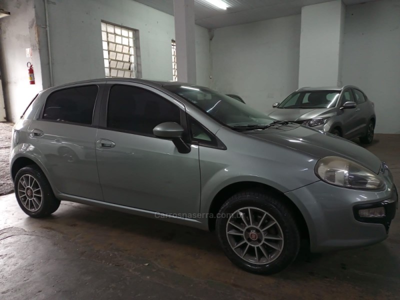 PUNTO 1.4 ATTRACTIVE 8V FLEX 4P MANUAL