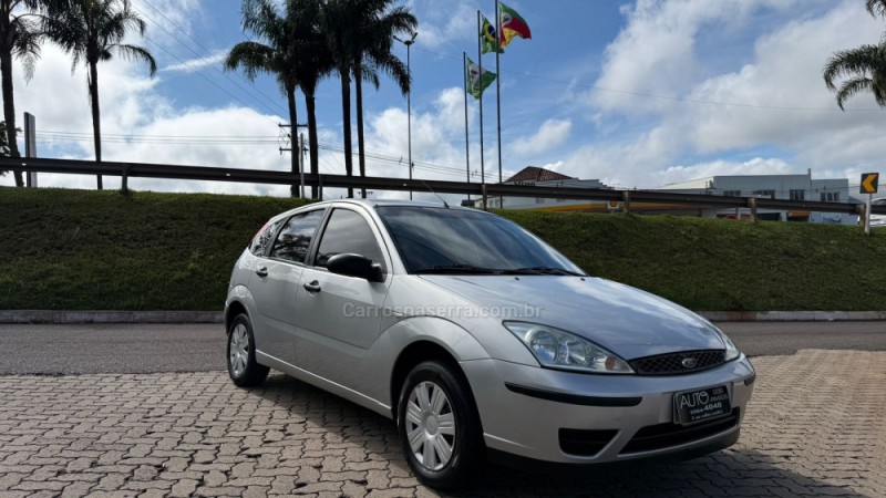 FOCUS 1.6 GL 8V FLEX 4P MANUAL