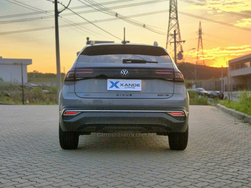 NIVUS 1.0 200 TSI HIGHLINE LAUNCHING EDITION TOTAL FLEX 4P AUTOMÁTICO - 2022 - CAXIAS DO SUL
