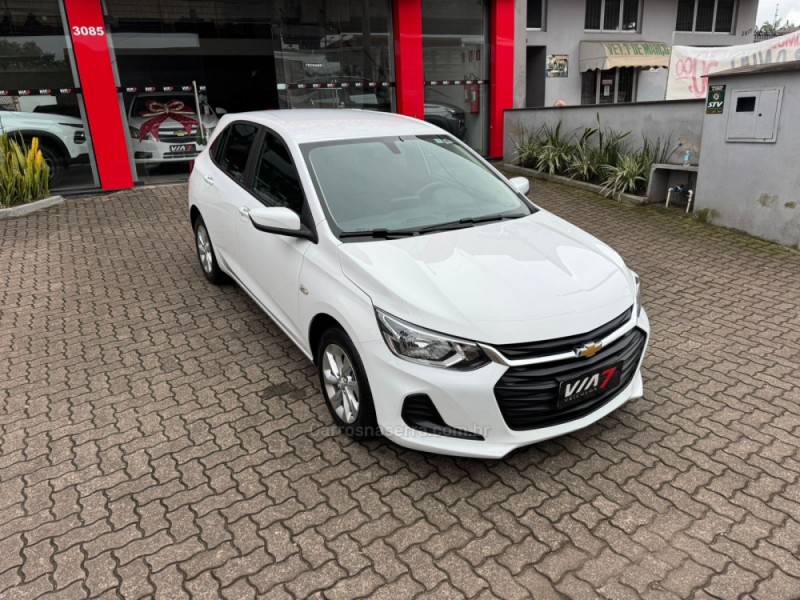 ONIX 1.0 LT 12V TURBO FLEX 4P MANUAL - 2023 - NOVO HAMBURGO