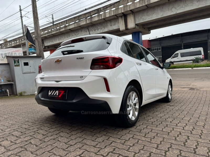 ONIX 1.0 LT 12V TURBO FLEX 4P MANUAL - 2023 - NOVO HAMBURGO