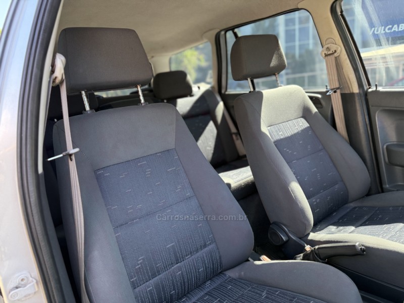 PARATI 2.0 MI 8V GASOLINA 4P MANUAL G.III - 2004 - PAROBé