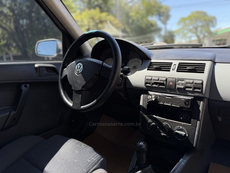 PARATI 2.0 MI 8V GASOLINA 4P MANUAL G.III - 2004 - PAROBé