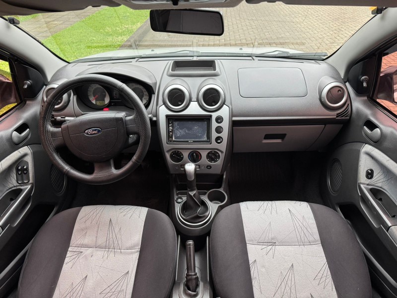 FIESTA 1.6 MPI CLASS HATCH 8V FLEX 4P MANUAL - 2009 - CAXIAS DO SUL