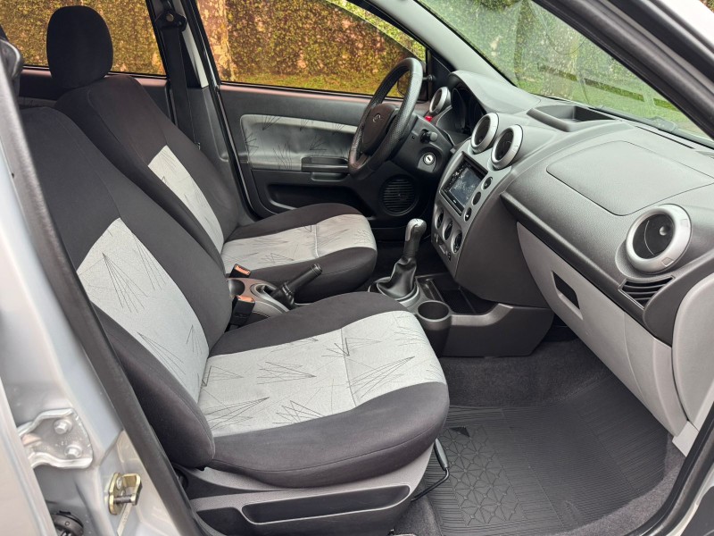 FIESTA 1.6 MPI CLASS HATCH 8V FLEX 4P MANUAL - 2009 - CAXIAS DO SUL
