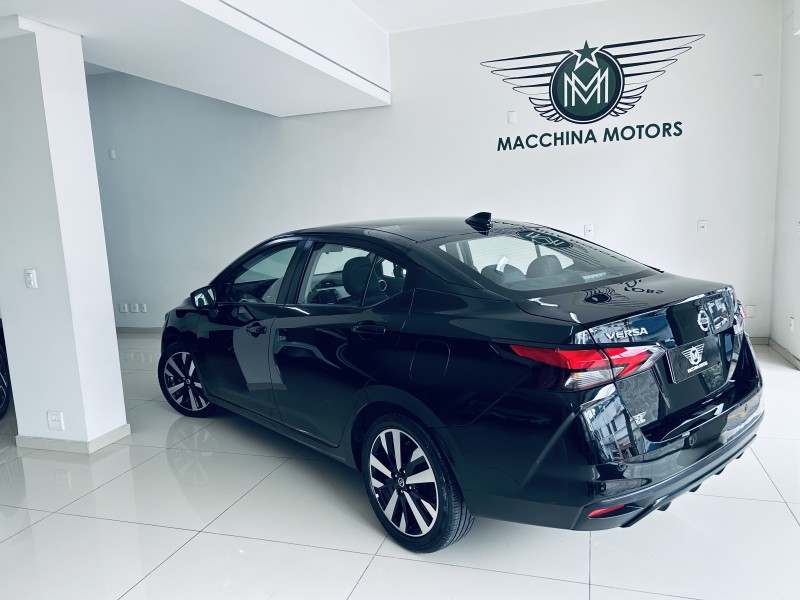 VERSA 1.6 EXCLUSIVE 16V FLEX 4P AUTOMÁTICO - 2022 - CAXIAS DO SUL