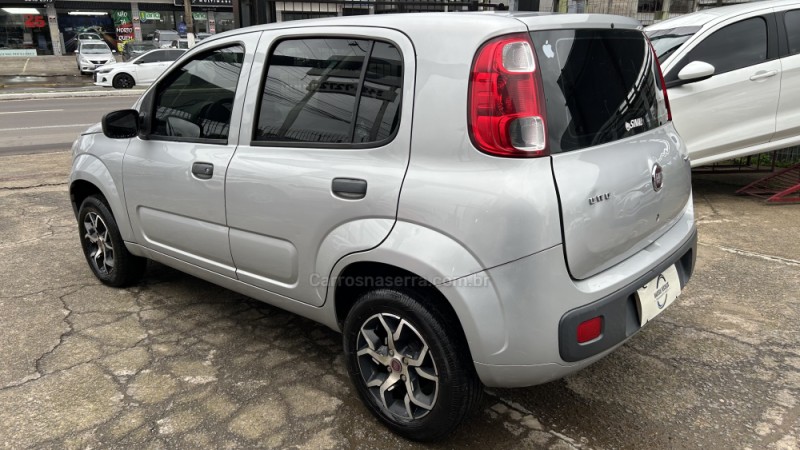 UNO 1.0 EVO VIVACE 8V FLEX 4P MANUAL - 2014 - GRAVATAí