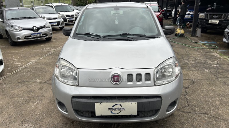 UNO 1.0 EVO VIVACE 8V FLEX 4P MANUAL - 2014 - GRAVATAí