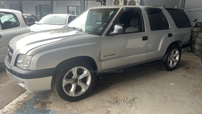 blazer 2.4 mpfi 4x2 8v gasolina 4p manual 2004 gravatai