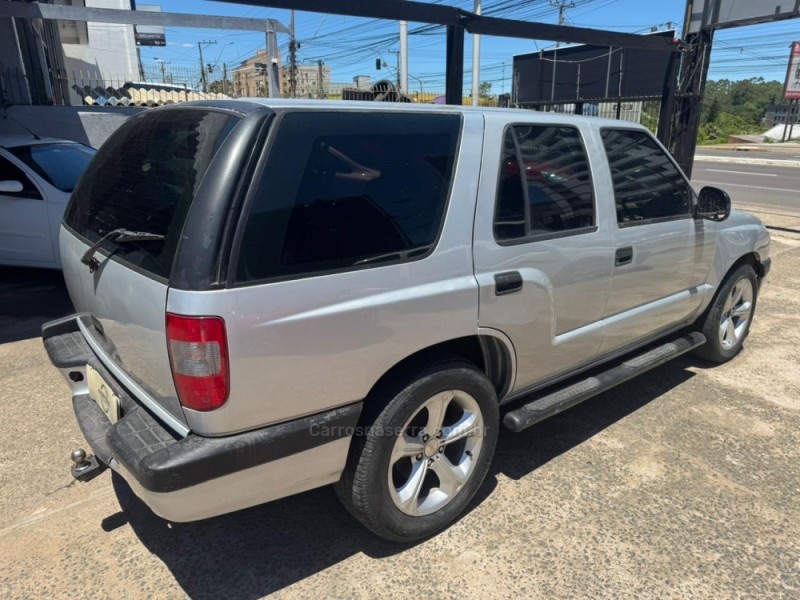 BLAZER 2.4 MPFI 4X2 8V GASOLINA 4P MANUAL - 2004 - GRAVATAí