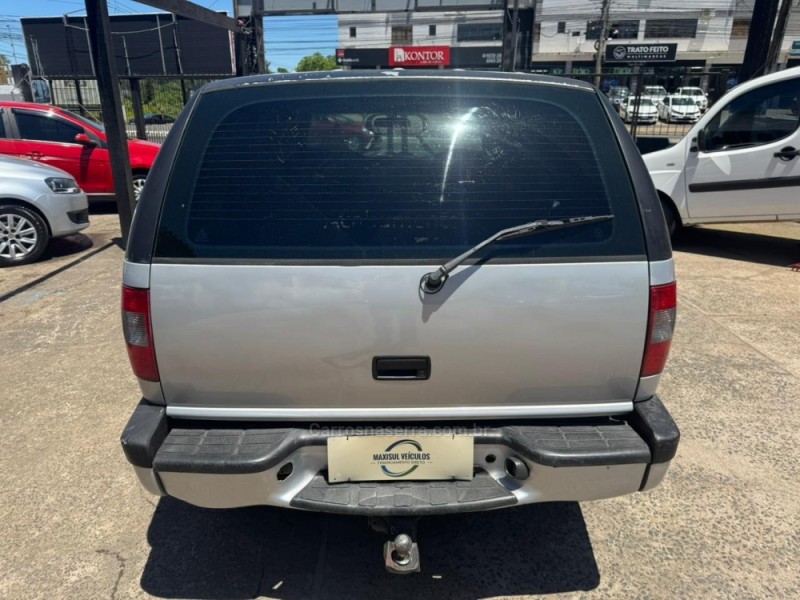 BLAZER 2.4 MPFI 4X2 8V GASOLINA 4P MANUAL - 2004 - GRAVATAí