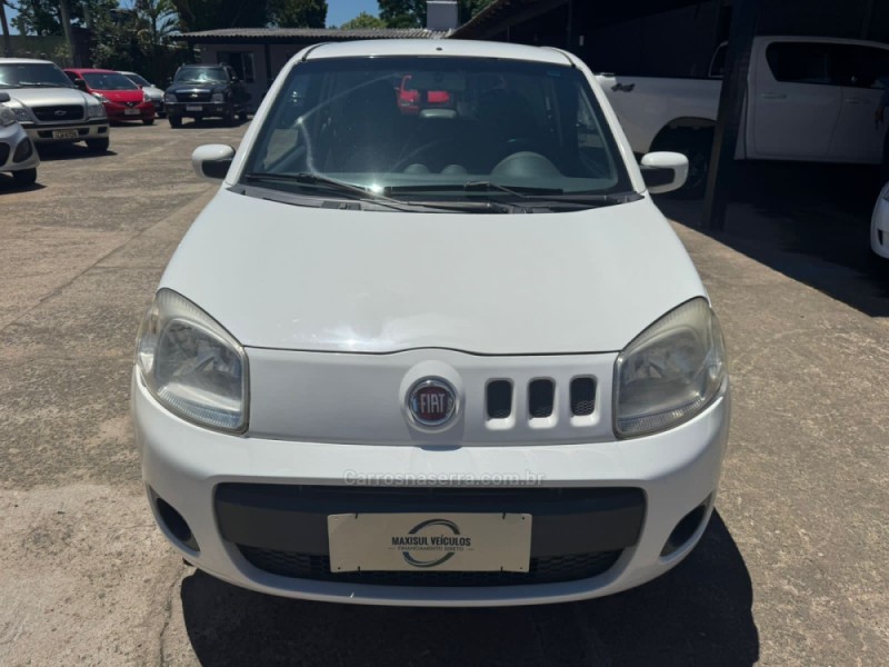 UNO 1.0 EVO VIVACE 8V FLEX 2P MANUAL - 2015 - GRAVATAí