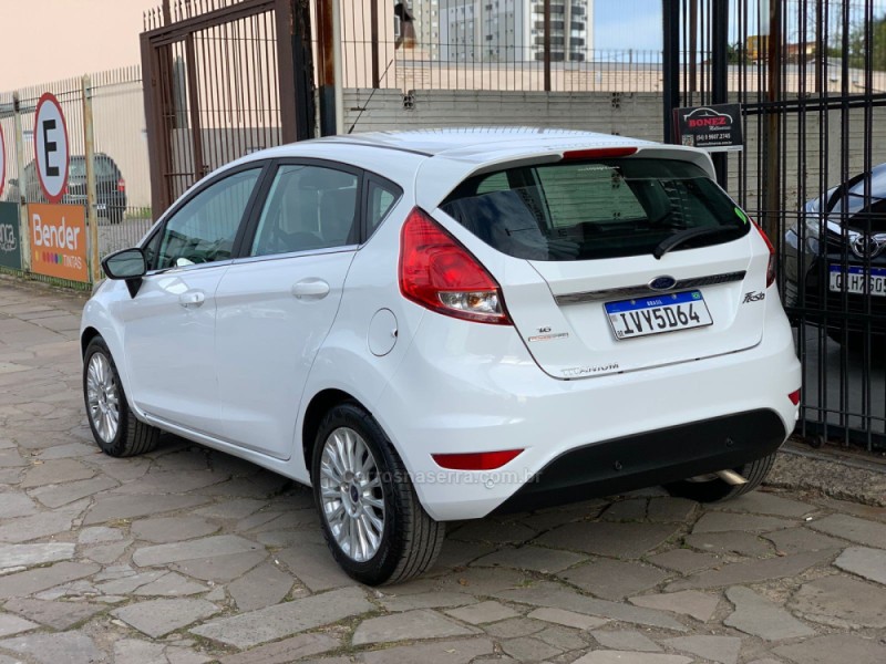 FIESTA 1.6 TITANIUM HATCH 16V FLEX 4P AUTOMÁTICO - 2015 - CAXIAS DO SUL