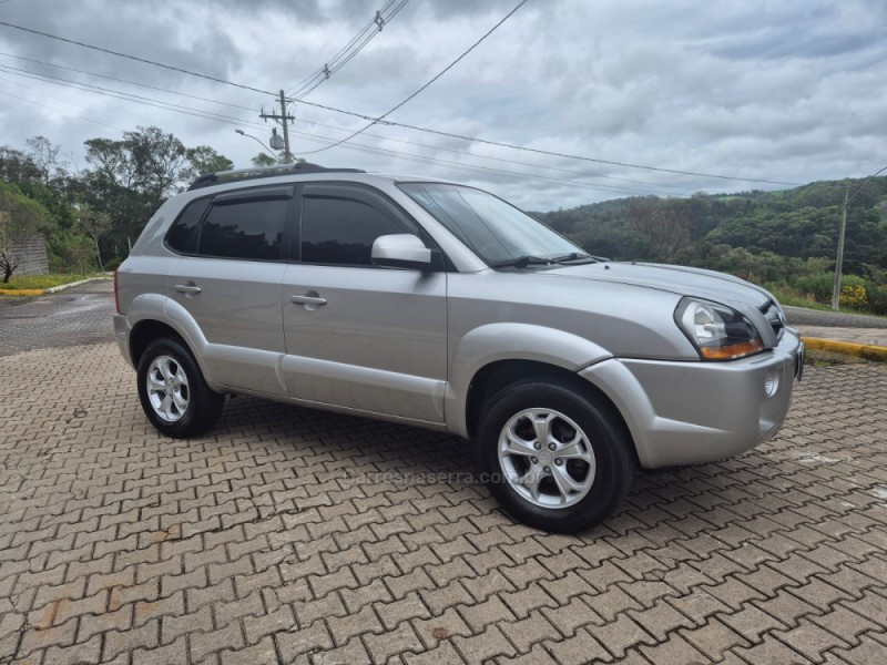 TUCSON 2.0 MPFI GL 16V 142CV 2WD GASOLINA 4P AUTOMÁTICO - 2010 - ANTôNIO PRADO