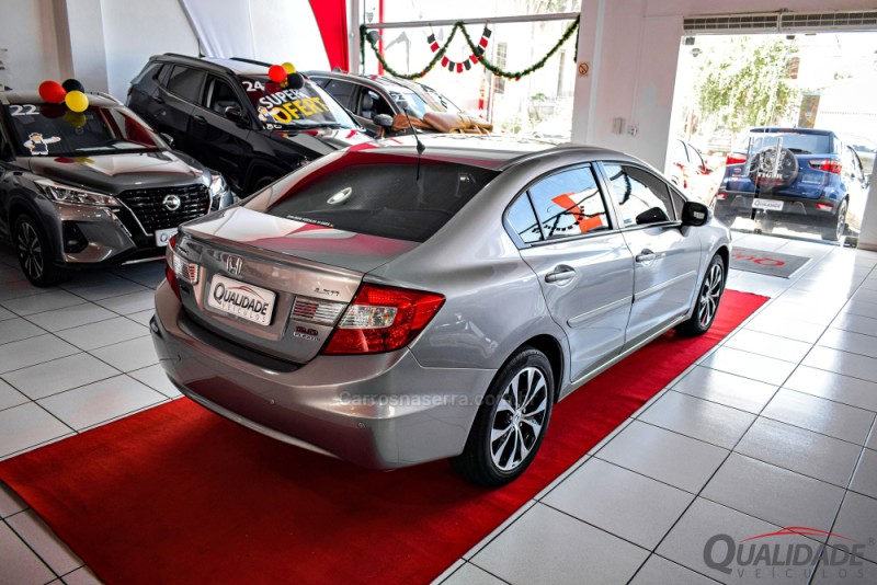 CIVIC 2.0 LXR 16V FLEX 4P AUTOMÁTICO - 2016 - SANTA CRUZ DO SUL