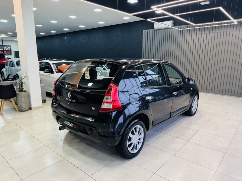 SANDERO 1.6 EXPRESSION 8V FLEX 4P MANUAL - 2013 - DOIS IRMãOS