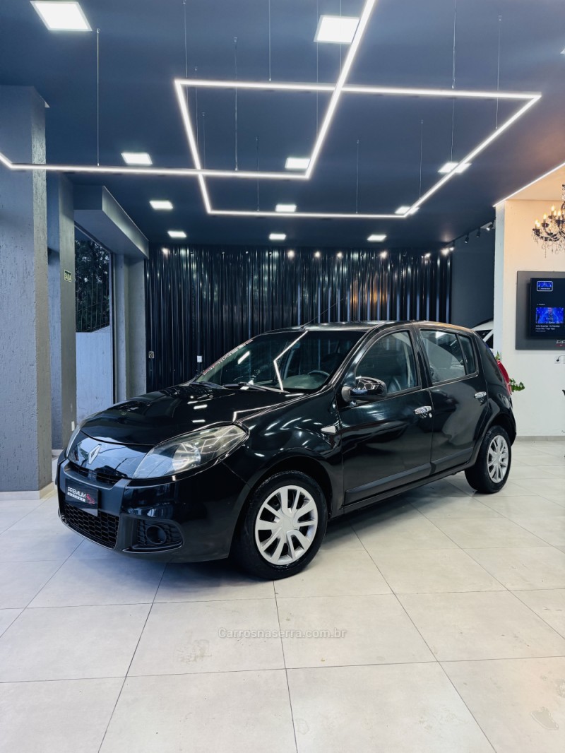 SANDERO 1.6 EXPRESSION 8V FLEX 4P MANUAL - 2013 - DOIS IRMãOS