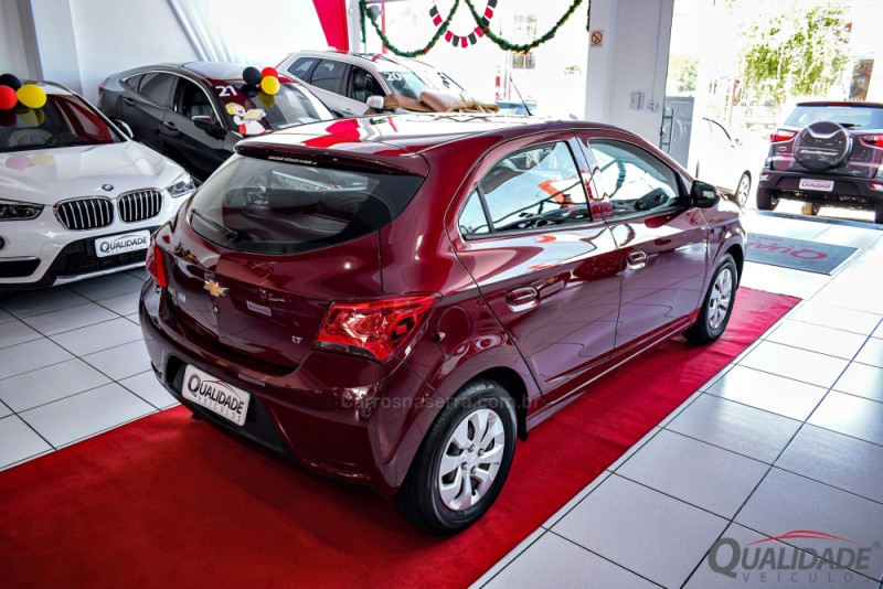 ONIX 1.0 MPFI LT 8V FLEX 4P MANUAL - 2018 - SANTA CRUZ DO SUL