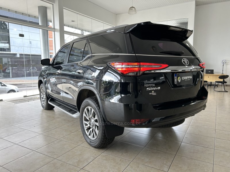 HILUX SW4 2.8 SRX 4X4 7 LUGARES 16V TURBO INTERCOOLER DIESEL 4P AUTOMÁTICO - 2022 - FARROUPILHA